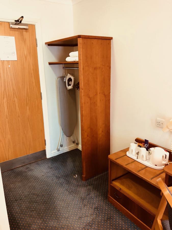 Stoneleigh Park Lodge Ashow Eksteriør bilde