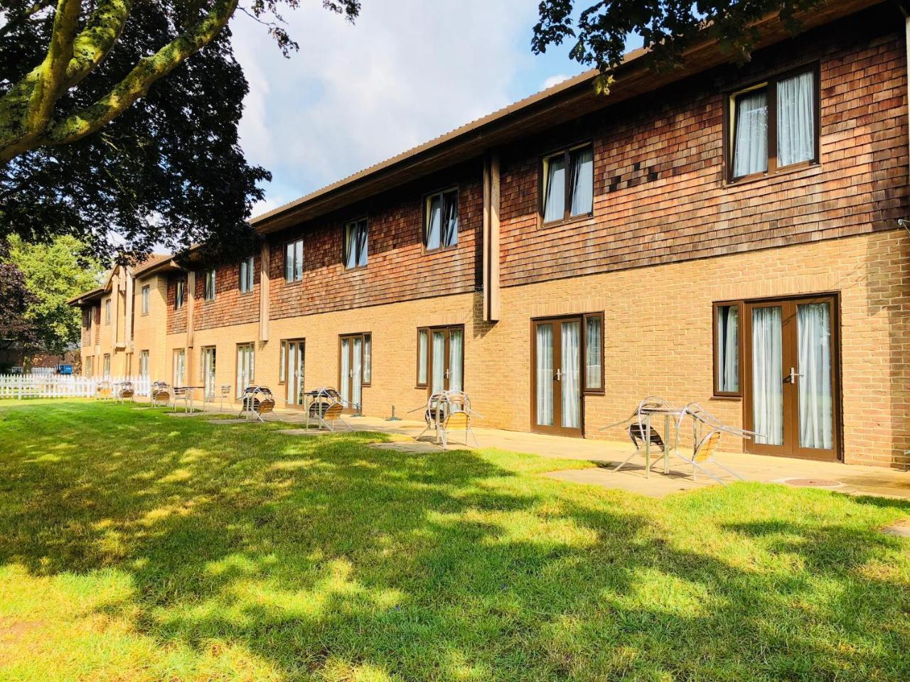 Stoneleigh Park Lodge Ashow Eksteriør bilde